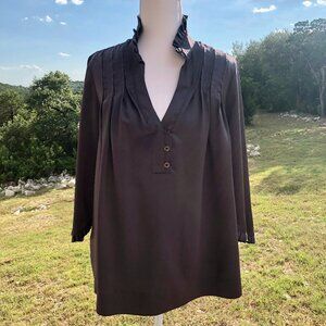 BCBGeneration Gray Ruffled Stand-Up Collar V-neck Opening Blouse Size M